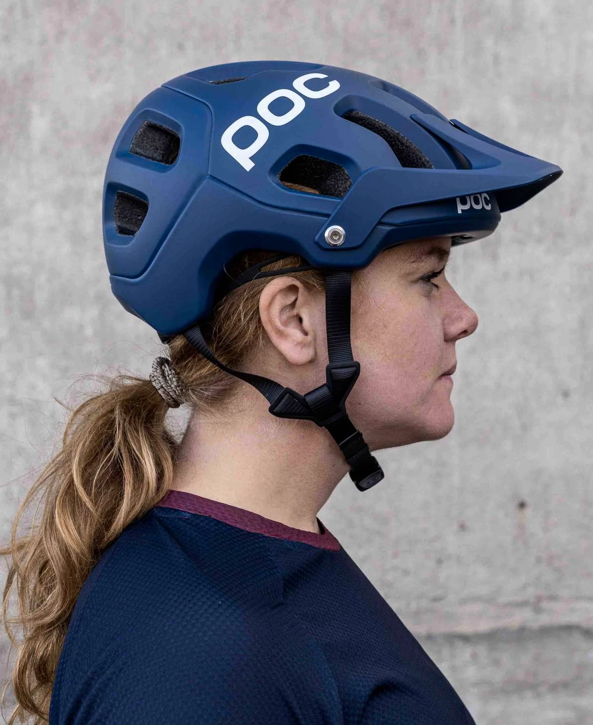 Cyklistická helma POC Tectal v modré barvě