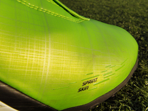 syntetický povrch kopaček adidas SprintSkin